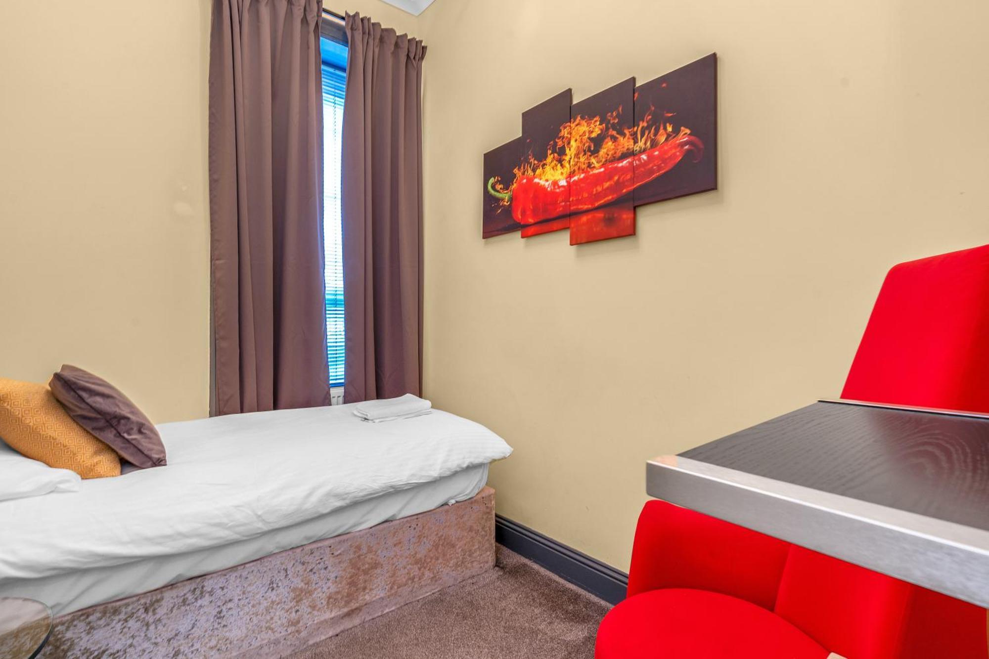 Cosy Modern City Centre Flat Эдинбург Экстерьер фото