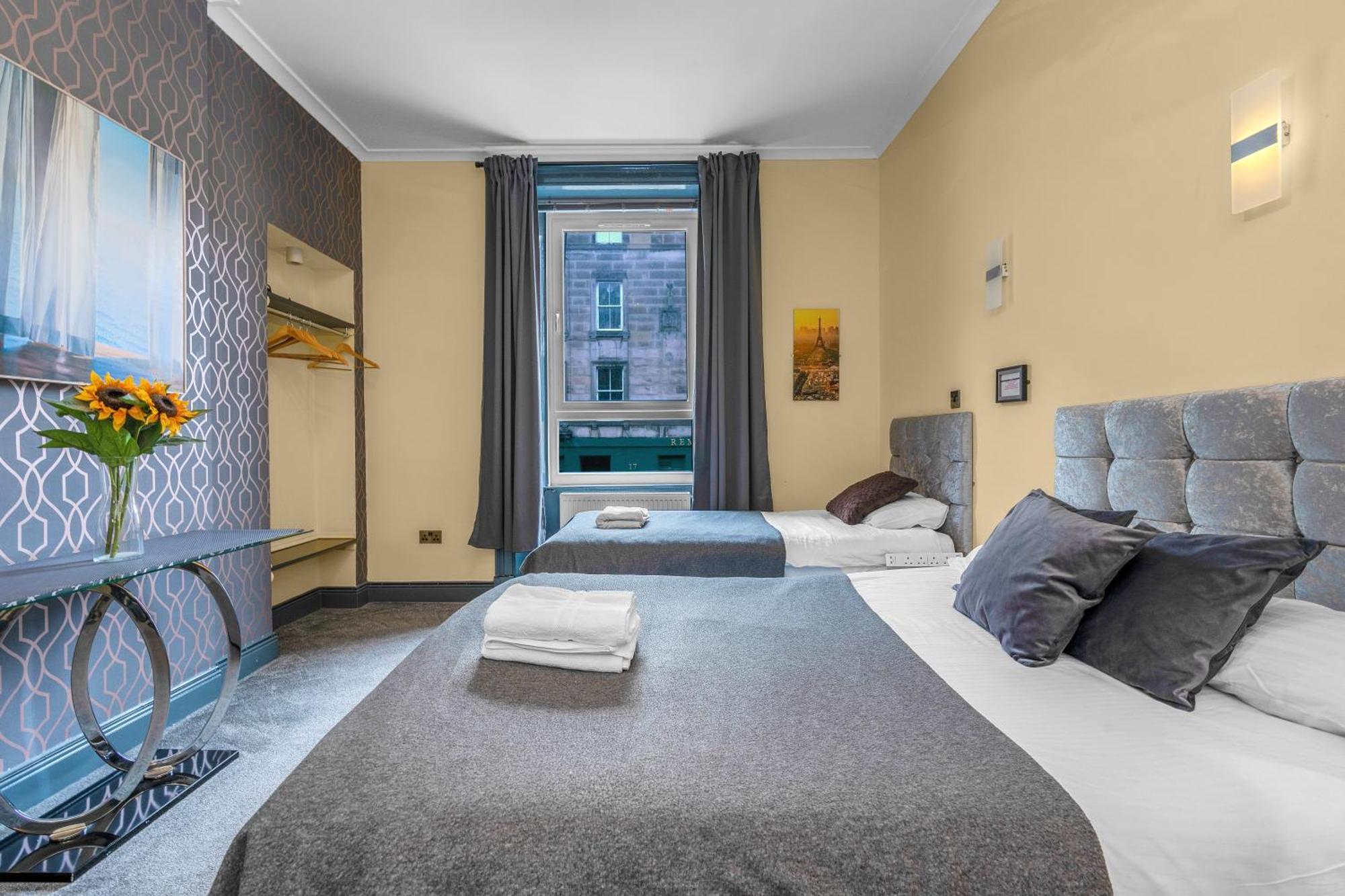 Cosy Modern City Centre Flat Эдинбург Экстерьер фото