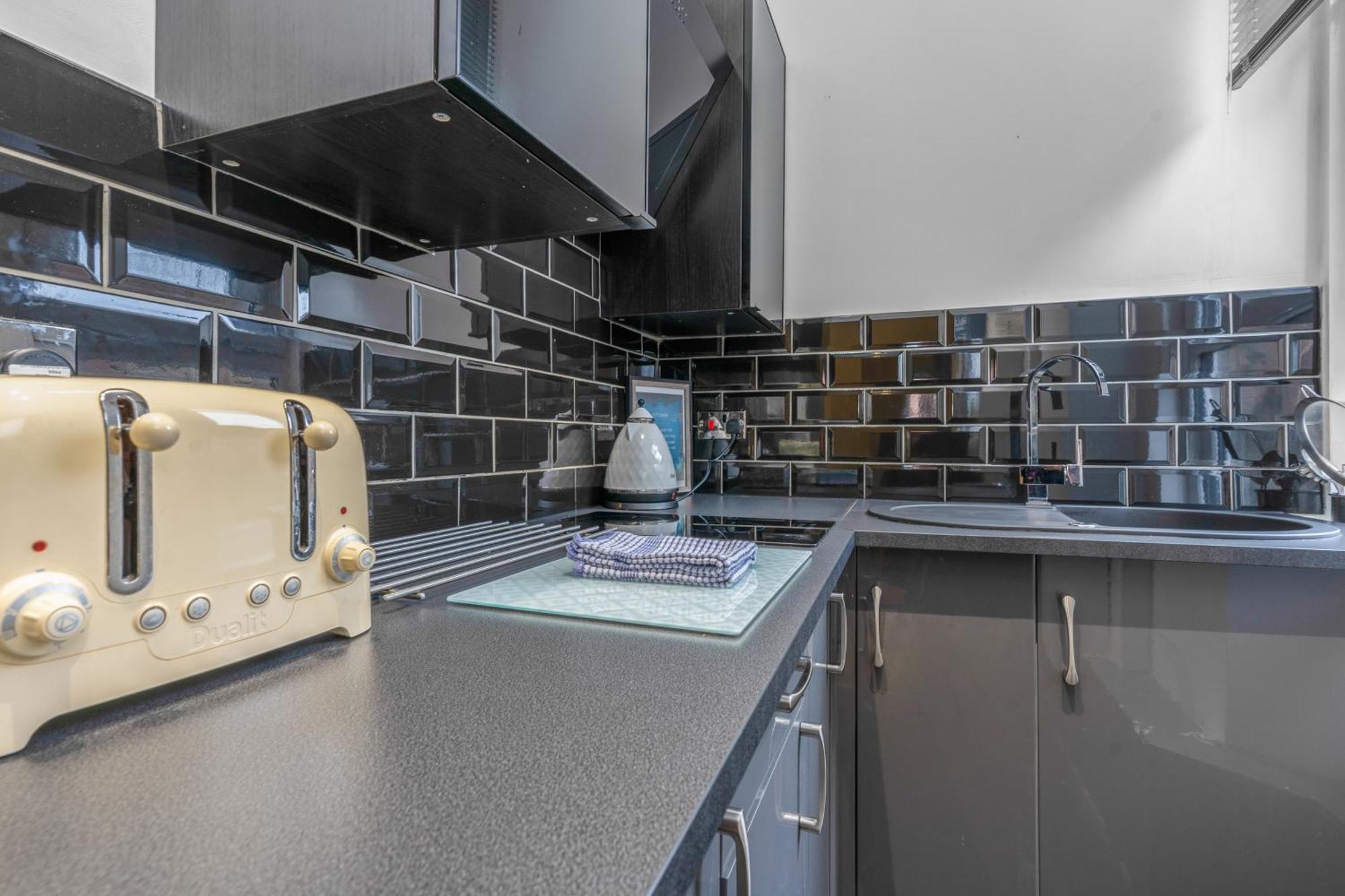 Cosy Modern City Centre Flat Эдинбург Экстерьер фото