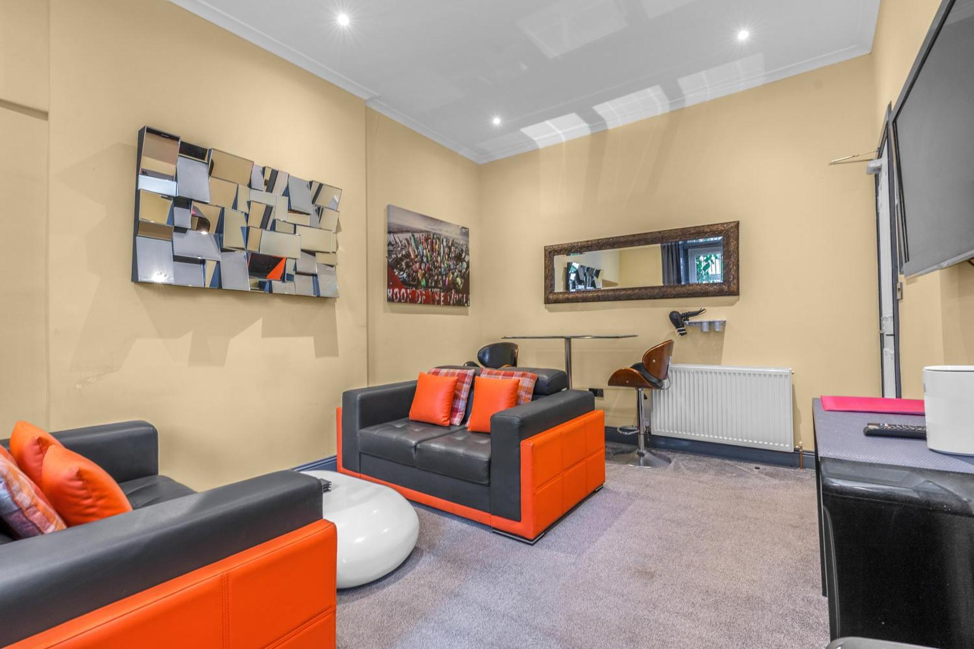 Cosy Modern City Centre Flat Эдинбург Экстерьер фото